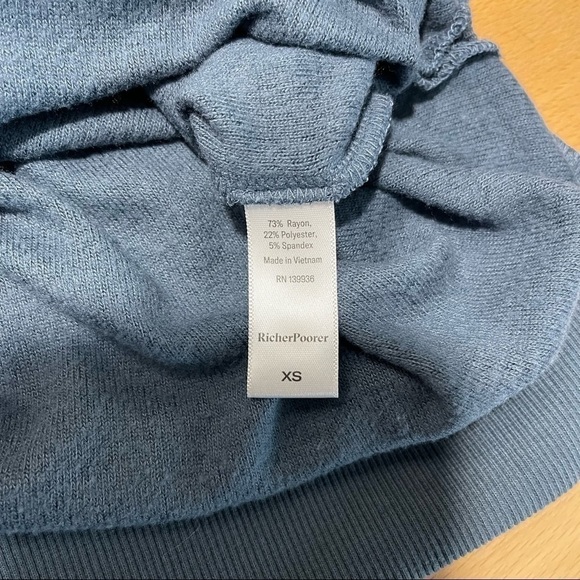 Richer Poorer Women’s Mock Neck Panel Fleece Sweatshirt Size XS - Picture 6 of 7